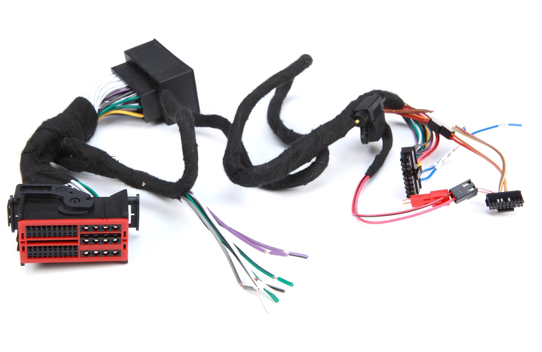 iDatalink HRN-DSP-CH3 T-harness for adding a Rockford Fosgate DSR1 processor to select 2013-up Chrysler-built vehicles without a factory amp