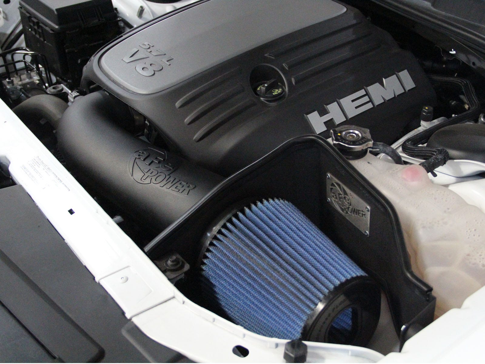 aFe Power 51-12162 Magnum FORCE Stage-2 Cold Air Intake System w/Pro DRY S Filter Media (Dodge Challenger/Charger/Chrysler 300C 11-23 V8-5.7L HEMI)